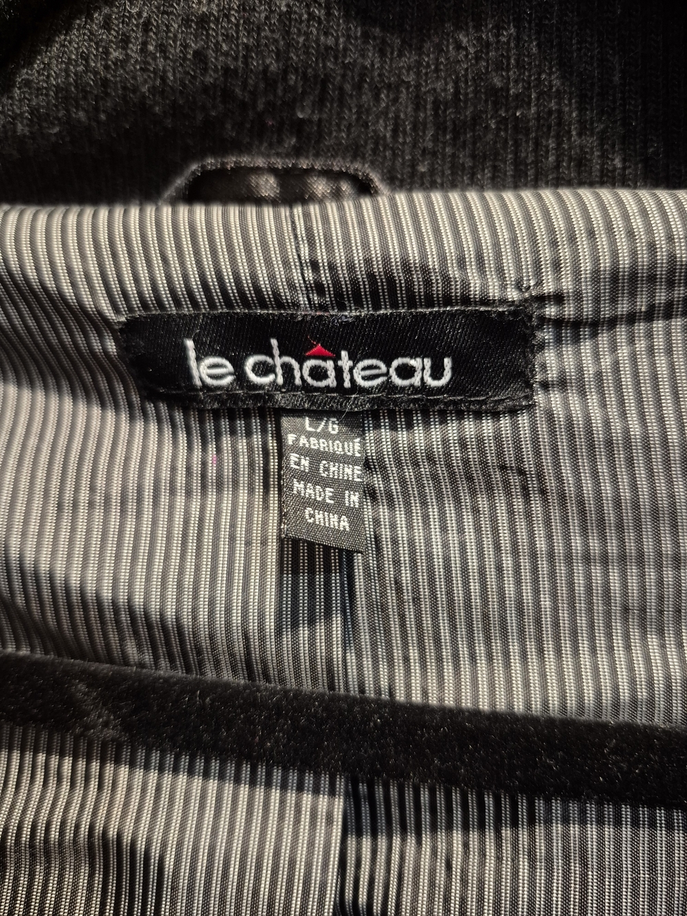 Le Chateau Women's Black Button Front Jacket Heavy Thick Warm Size Large - Picture 2 of 10